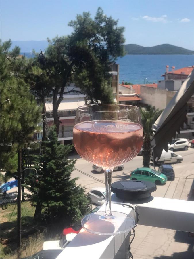 Sea Esta Apartment Néa Péramos Bagian luar foto