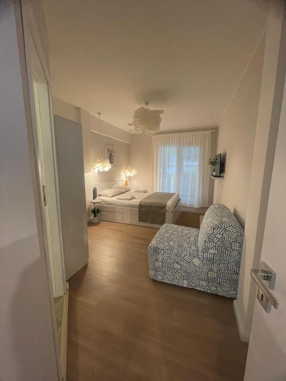 Sea Esta Apartment Néa Péramos Bagian luar foto
